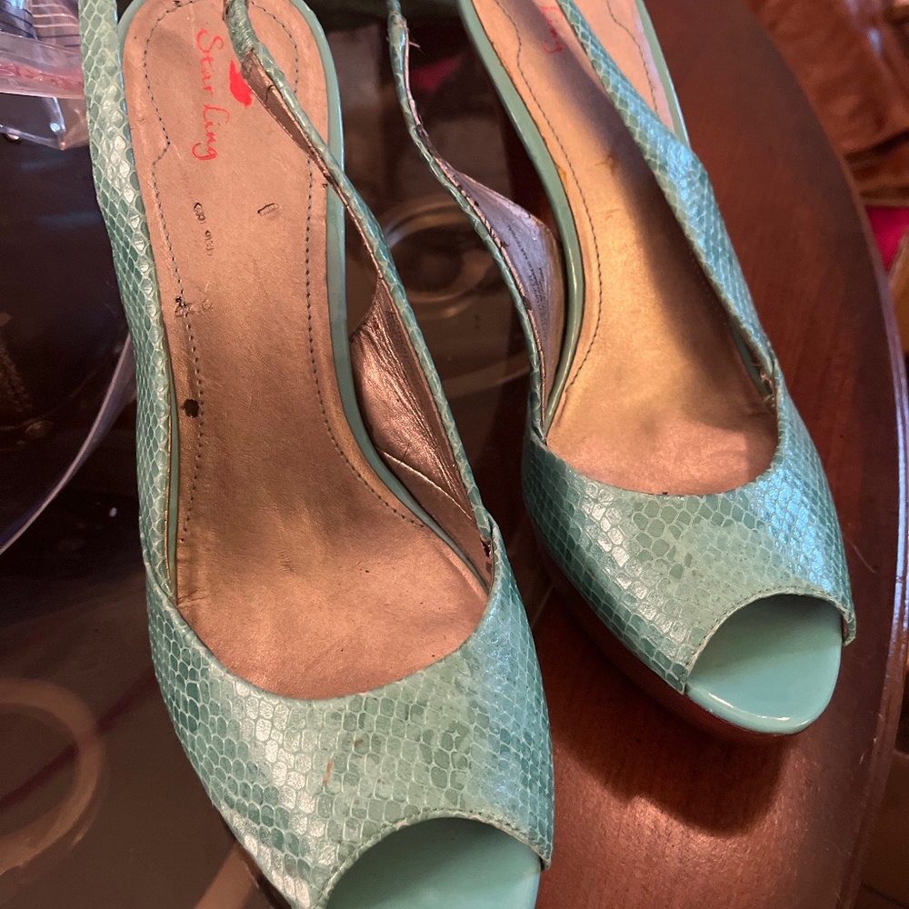 Star Ling teal snakeskin stilettos